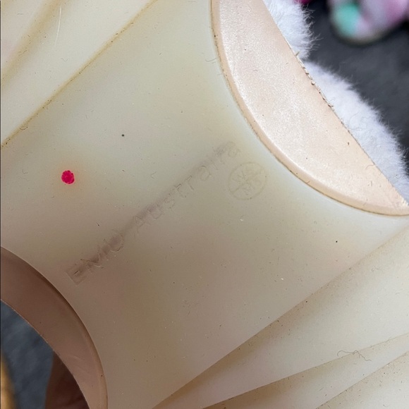 Emu Wobbegong Sandle Slides Sheepskin new condition size 6 - Picture 9 of 9